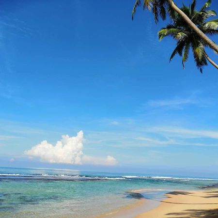 Akurala Beach Park ヒッカドゥワ エクステリア 写真