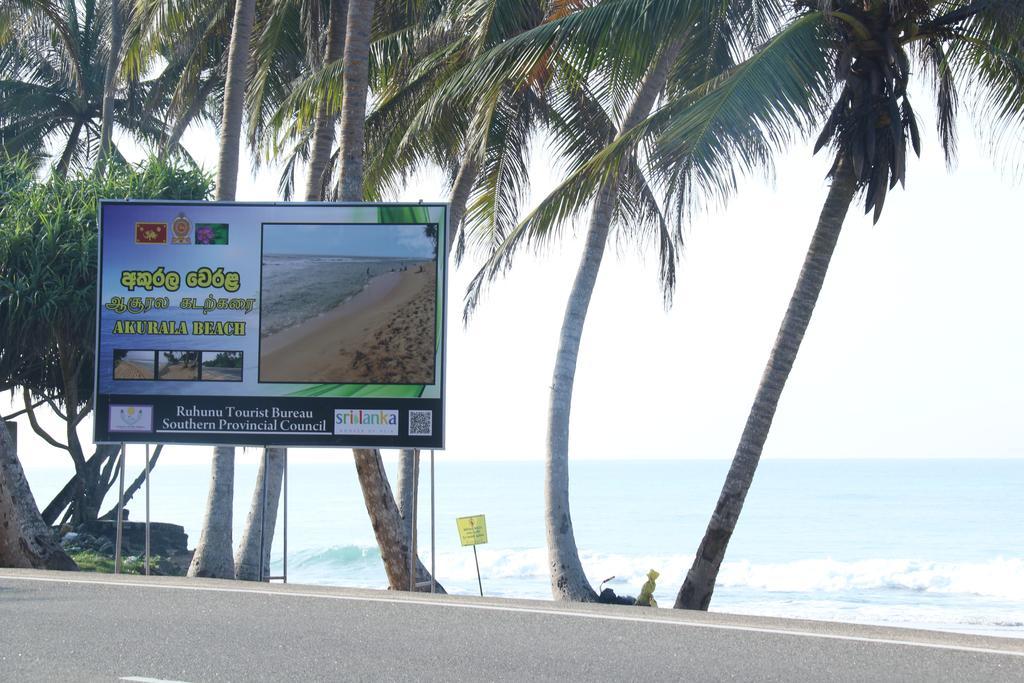 Akurala Beach Park ヒッカドゥワ エクステリア 写真